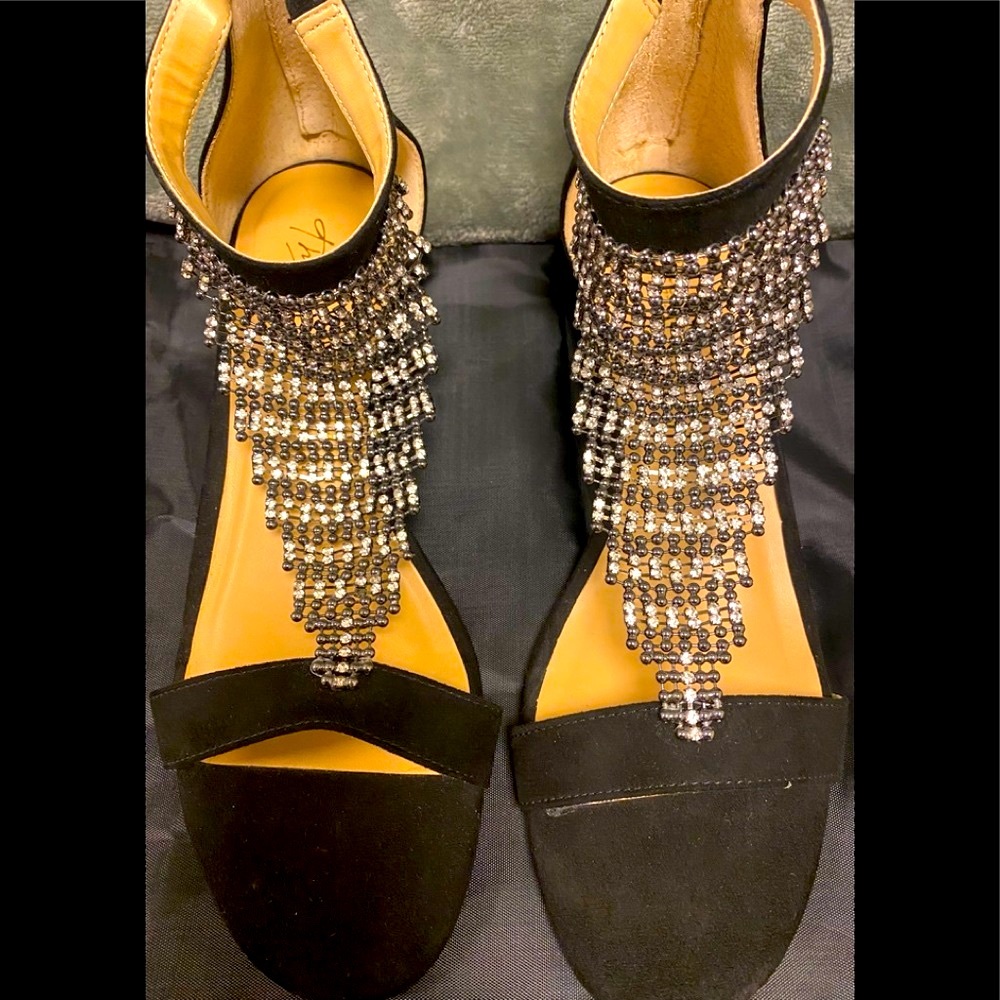 Thalia Jeweled Wedge low Heel New Net Worn!